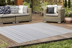 Cabana Textured Stripes Outdoor Area Rug - 5'3" x 7'7"|Carpette Cabana à rayures texturées pour l'extérieur - 5 pi 3 po x 7 pi 7 po