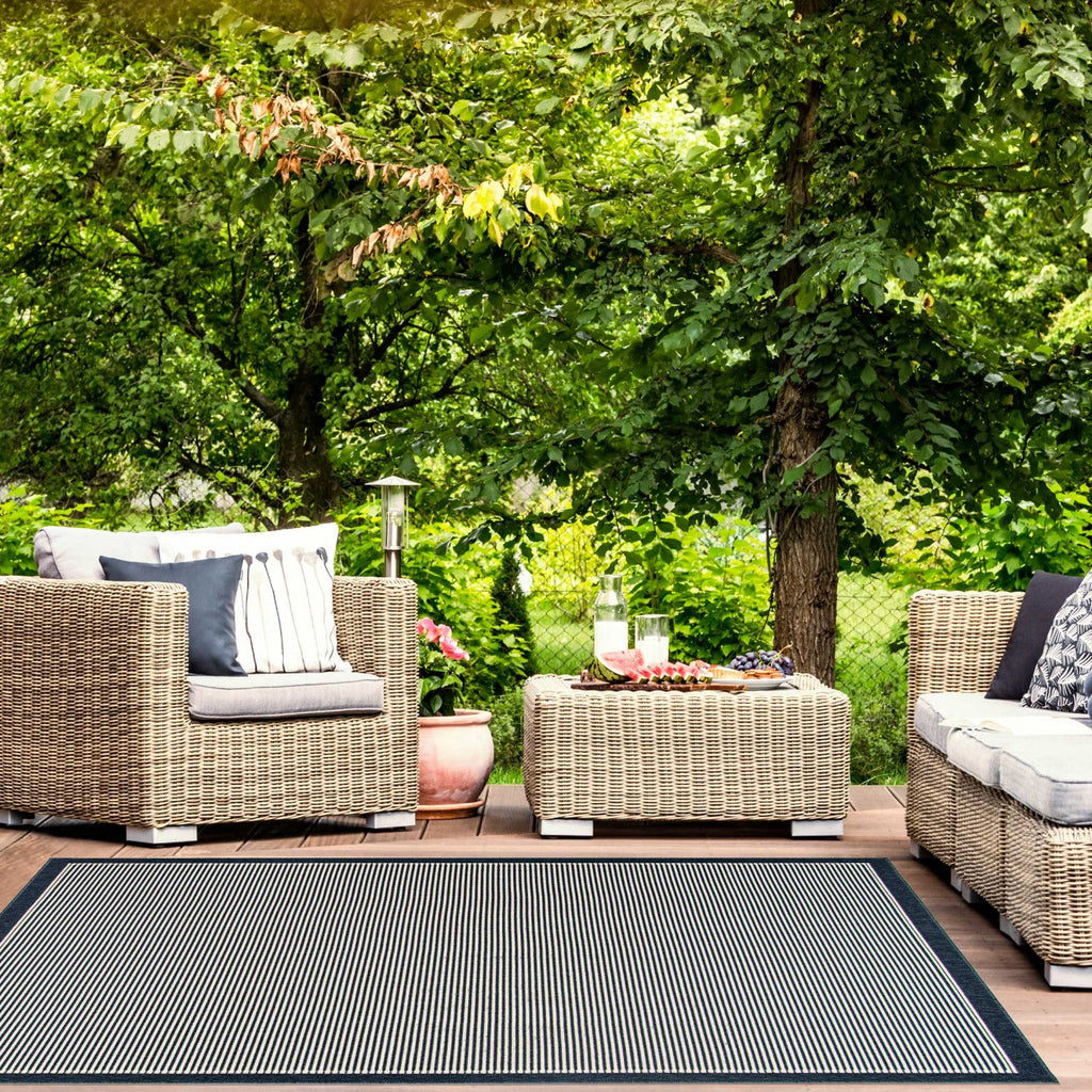 Chinue Blue 4'7" x 6'7" Area Rug|Carpette Chinue bleue 4 pi 7 po x 6 pi 7 po|D86FZT50