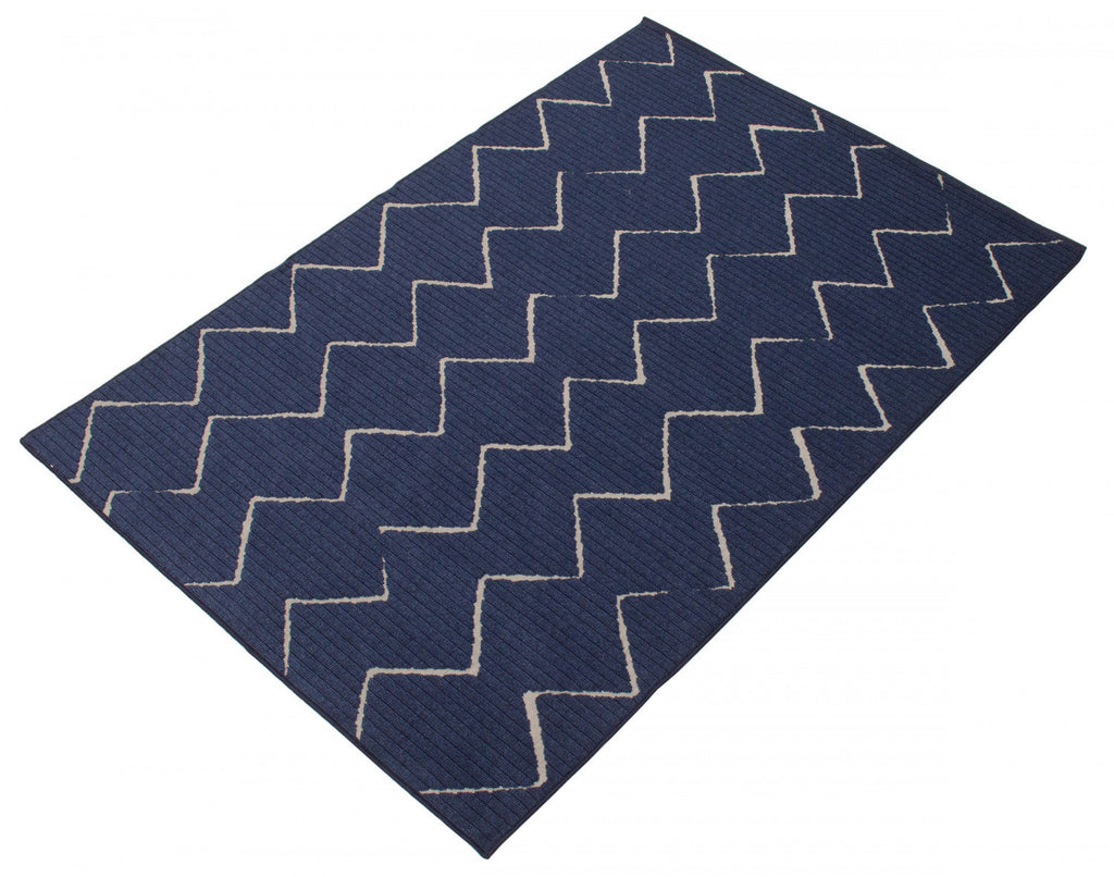 Kimi Blue 4'7" x 6'7" Area Rug|Carpette Kimi bleue 4 pi 7 po x 6 pi 7 po|D86FAVG7