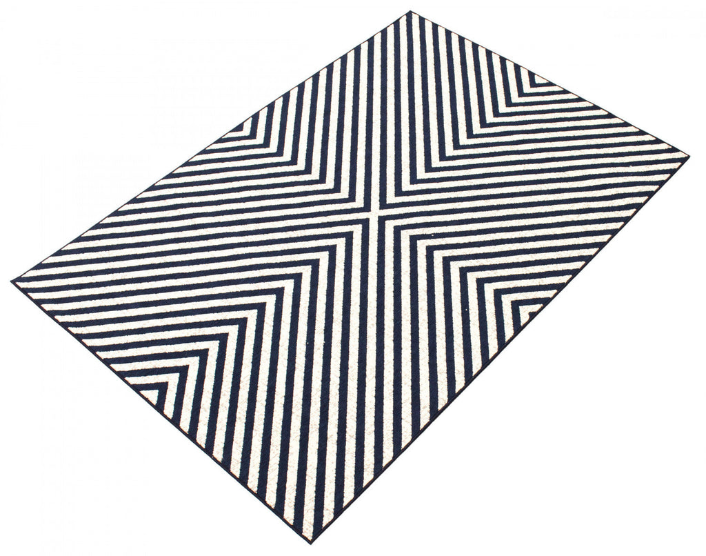 Dodie Blue-Ivory 4'7" x 6'7" Area Rug|Carpette Dodie bleueivoire 4 pi 7 po x 6 pi 7 po|D86F28XB
