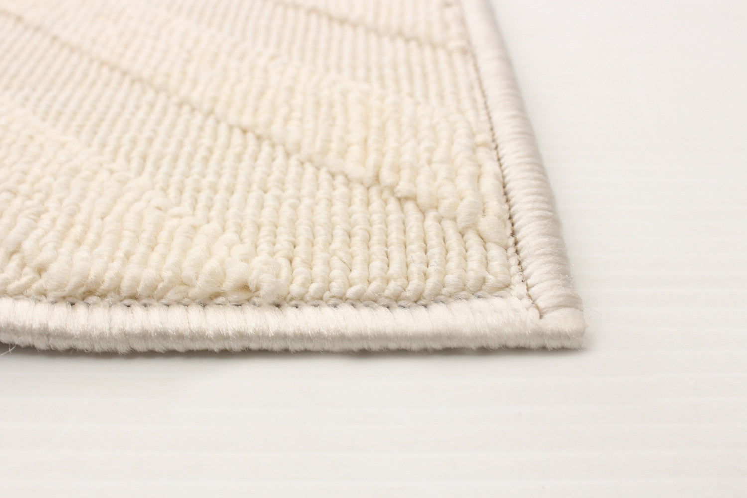 Dodie Ivory 4'7" x 6'7" Area Rug|Carpette Dodie ivoire 4 pi 7 po x 6 pi 7 po|D86FY2CG