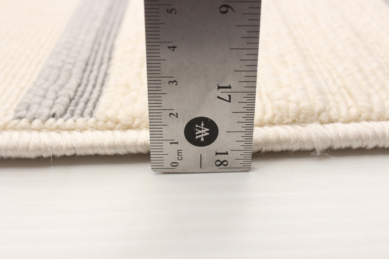 Talya Ivory 6'7" x 9'6" Area Rug|Carpette Talya ivoire 6 pi 7 po x 9 pi 6 po|D86FJ46W