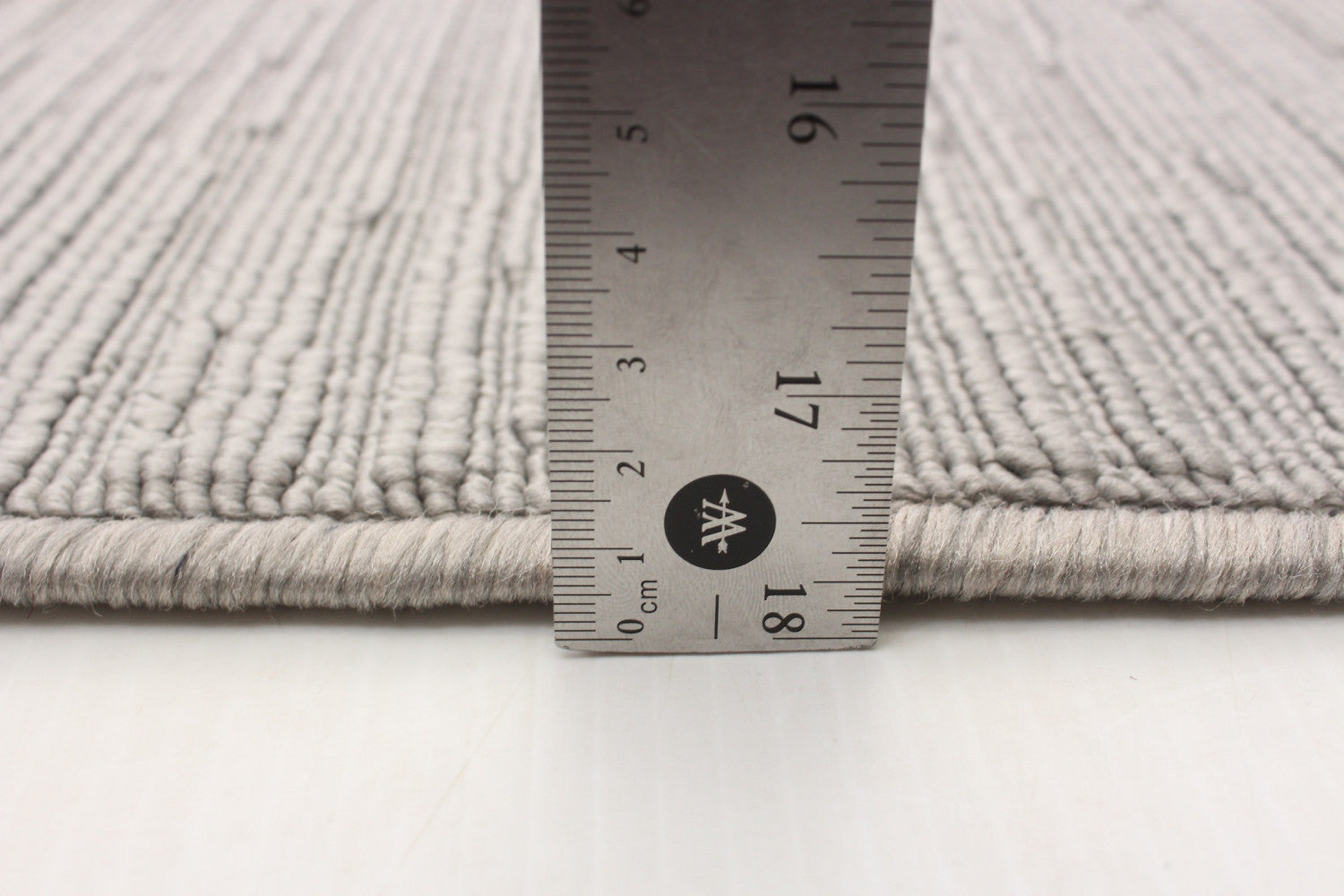 Eadda Grey 3'11" x 5'7" Area Rug|Carpette Eadda grise 3 pi 11 po x 5 pi 7 po|D86FNYVZ