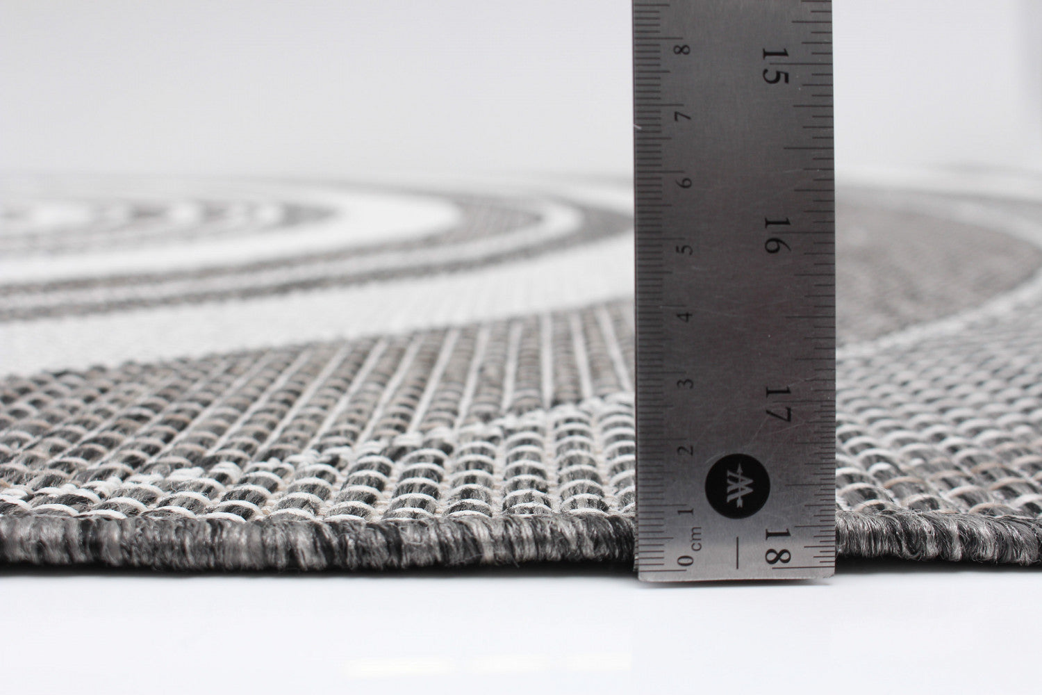 Neisha Modern Grey Rug 6'7" X 9'6" Area Rug|Carpette Neisha Modern grise 6 pi 7 po x 9 pi 6 po|D86FIW4K