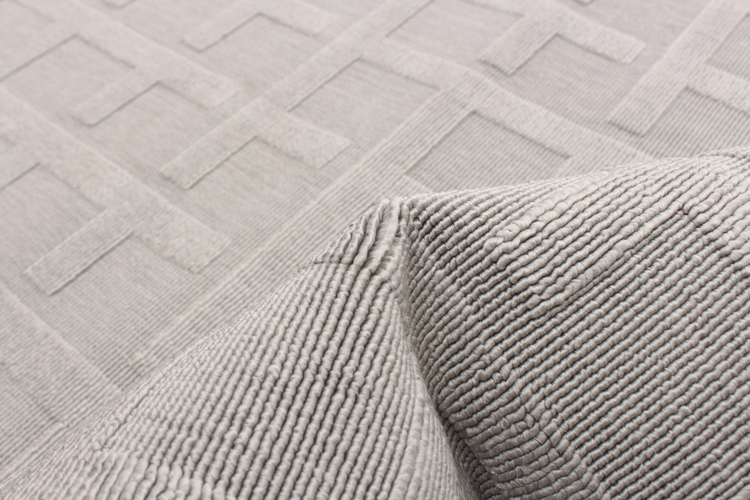Brangane Grey 5'3" x 7'7" Area Rug|Carpette Brangane grise 5 pi 3 po x 7 pi 7 po|D86FUFFU