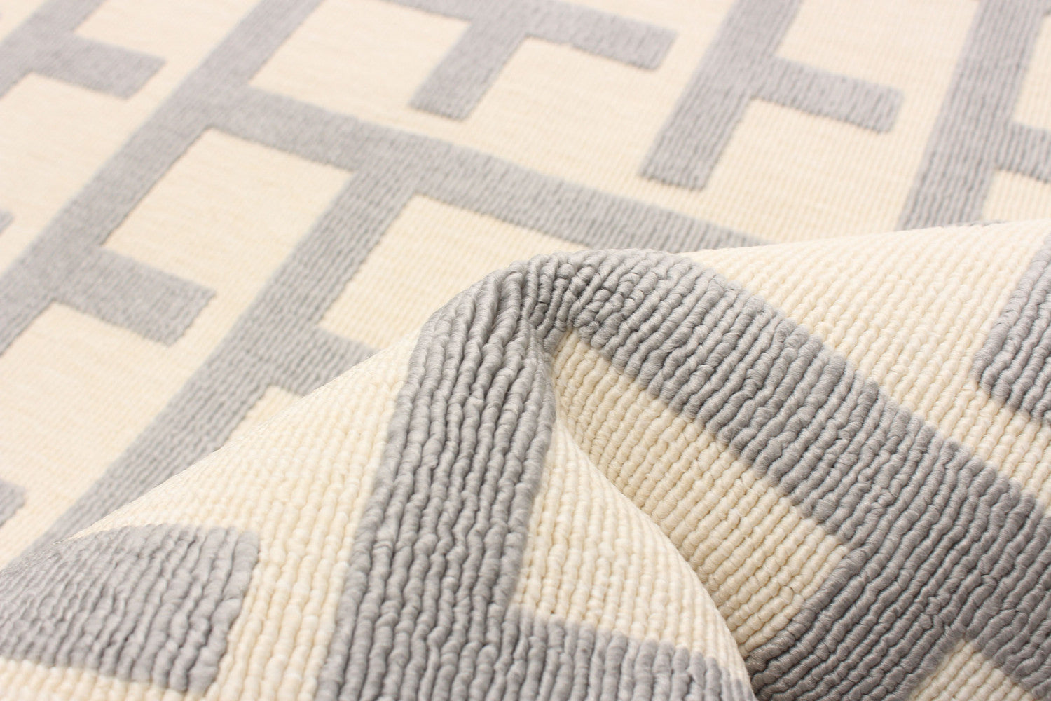 Brangane Light Grey 6'7" x 9'6" Area Rug|Carpette Brangane gris clair 6 pi 7 po x 9 pi 6 po|D86FM3NX