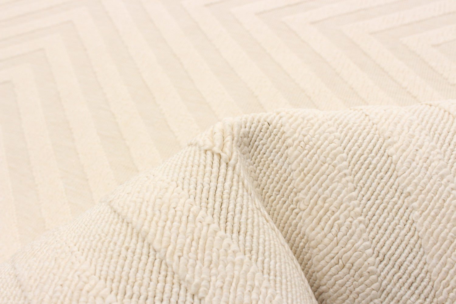 Dodie Ivory 4'7" x 6'7" Area Rug|Carpette Dodie ivoire 4 pi 7 po x 6 pi 7 po|D86FY2CG