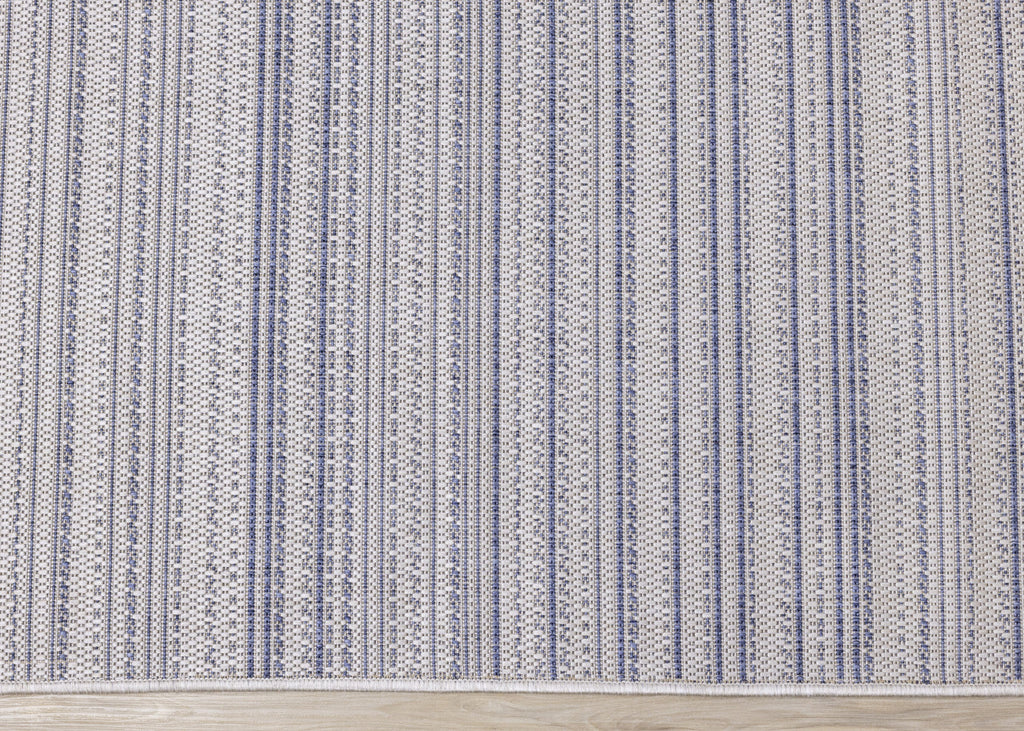 Cabana Textured Stripes Outdoor Area Rug - 5'3" x 7'7"|Carpette Cabana à rayures texturées pour l'extérieur - 5 pi 3 po x 7 pi 7 po