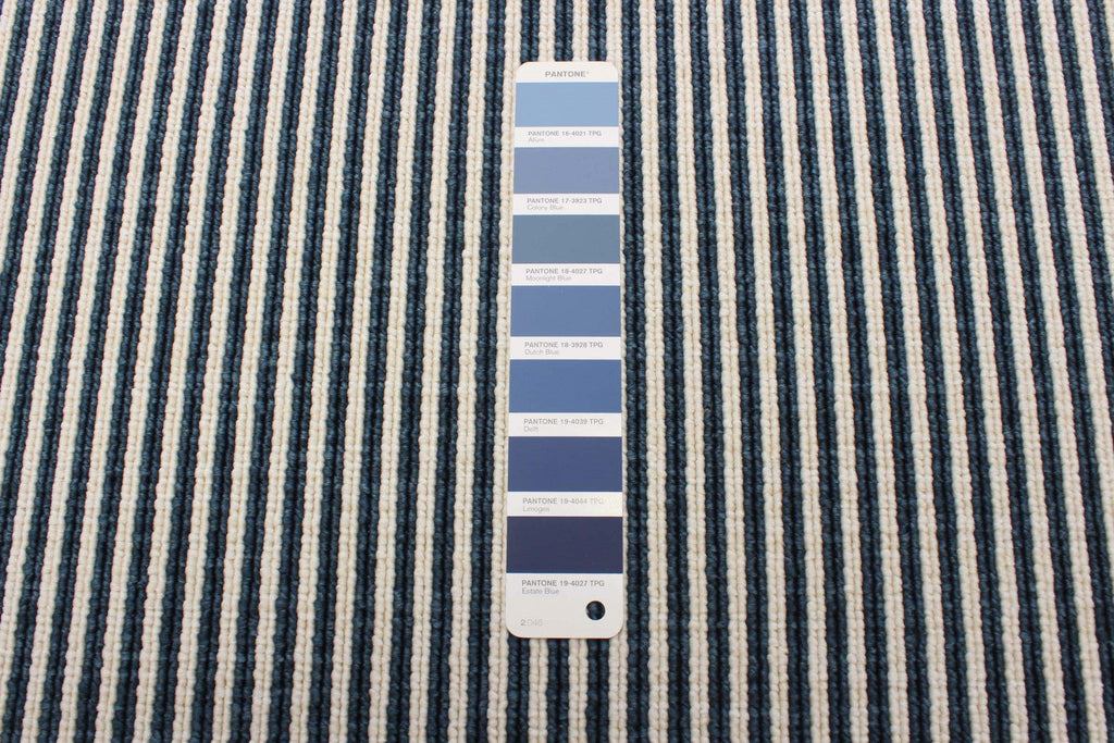 Chinue Blue 4'7" x 6'7" Area Rug|Carpette Chinue bleue 4 pi 7 po x 6 pi 7 po|D86FZT50