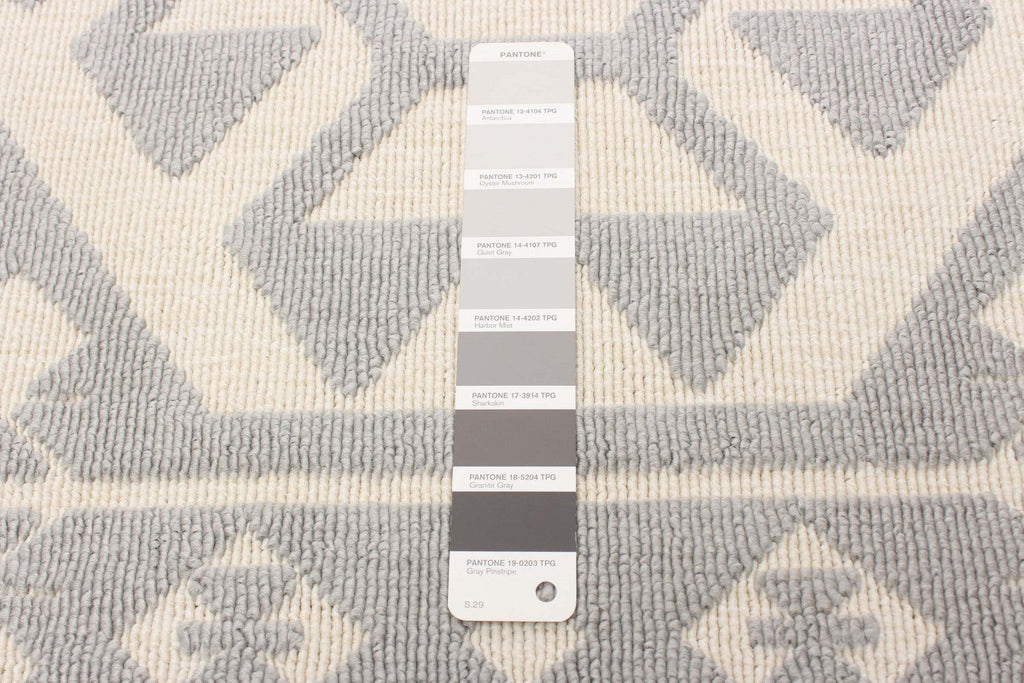 Gaia Light Grey 4'7" x 6'7" Area Rug|Carpette Gaia gris clair 4 pi 7 po x 6 pi 7 po|D86FW5XO
