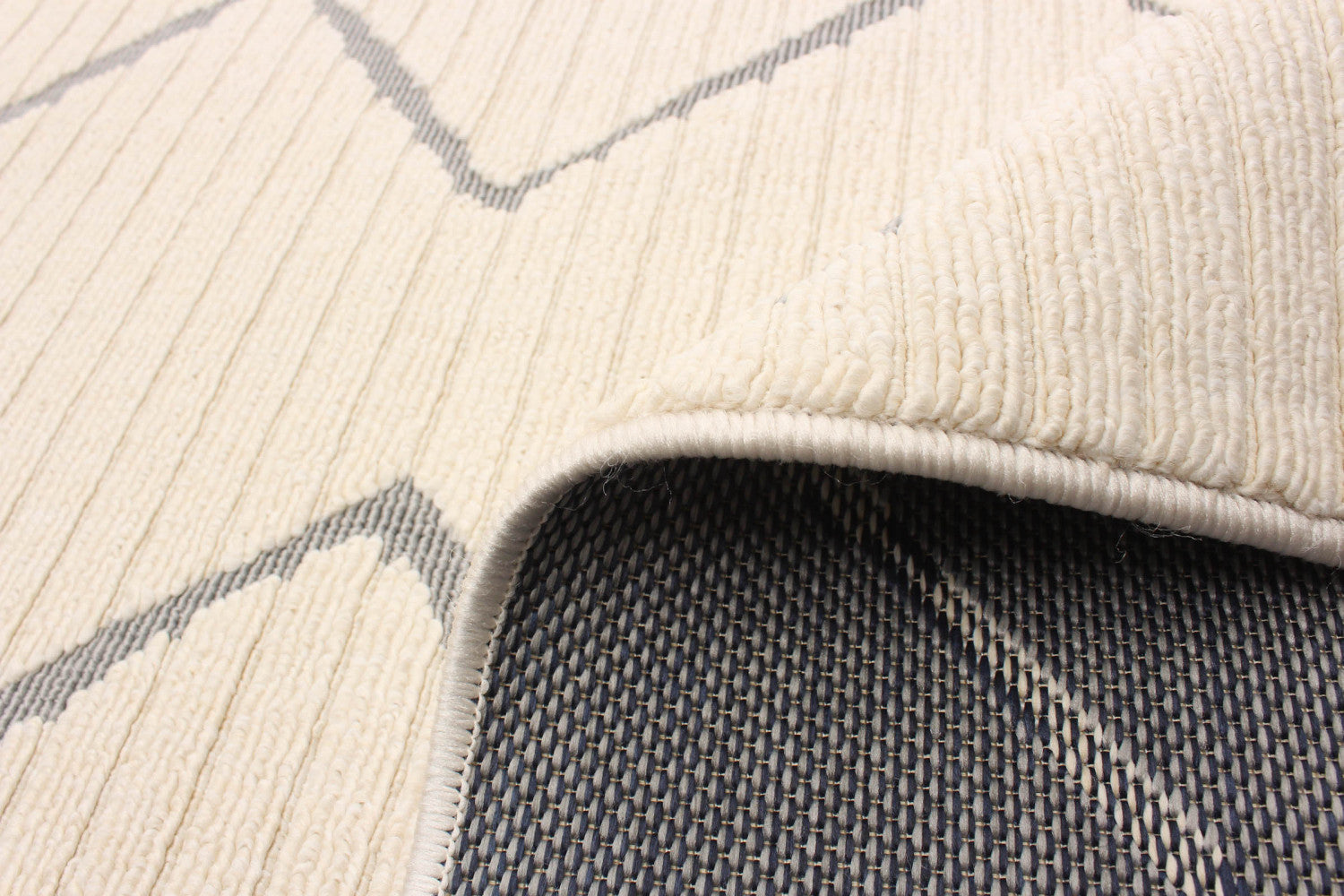 Kimi Ivory 2'8" x 4'11" Area Rug|Carpette Kimi ivoire 2 pi 8 po x 4 pi 11 po|D86FWC0L