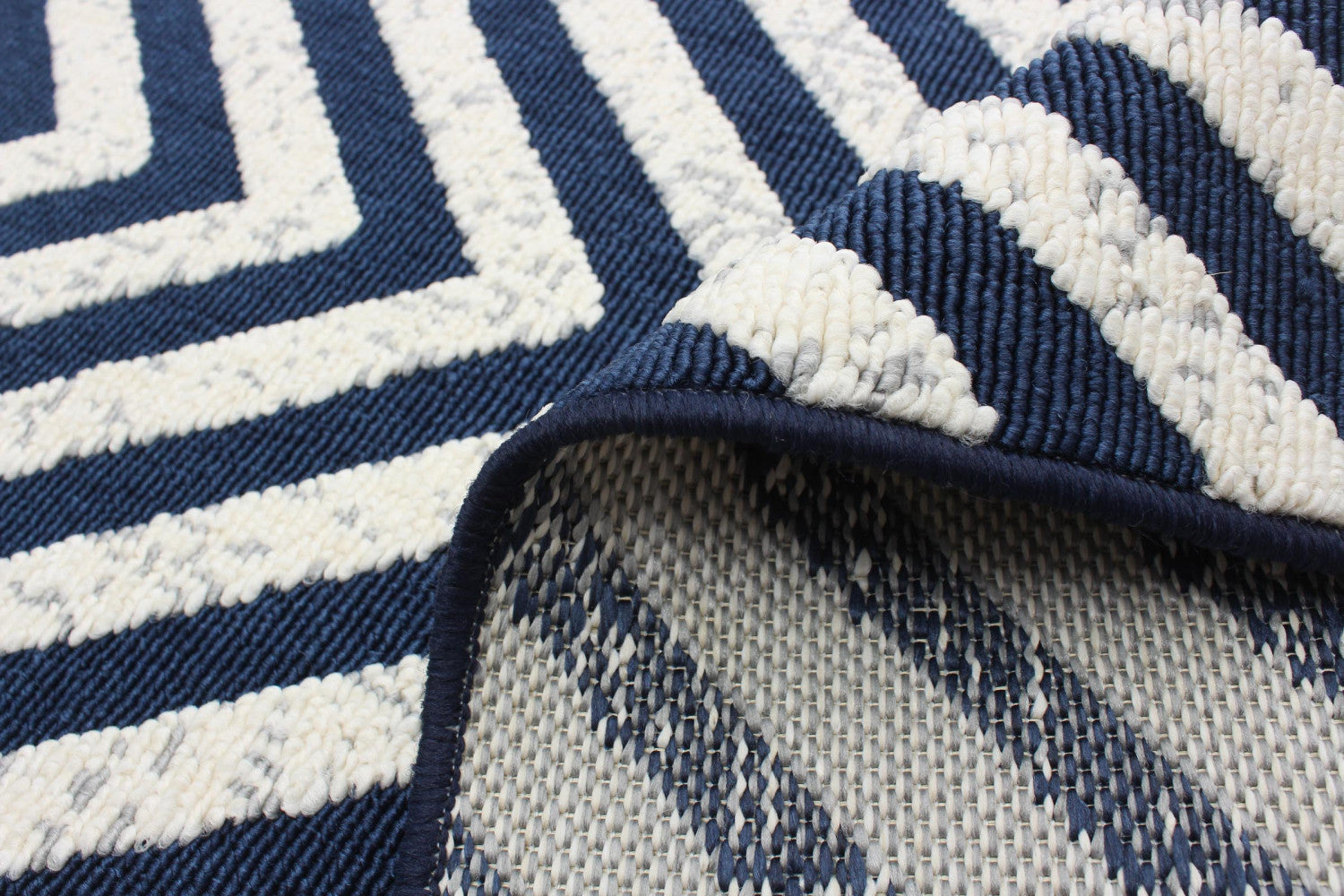 Dodie Blue-Ivory 2'8" x 4'11" Area Rug|Carpette Dodie bleueivoire 2 pi 8 po x 4 pi 11 po|D86FZ80X
