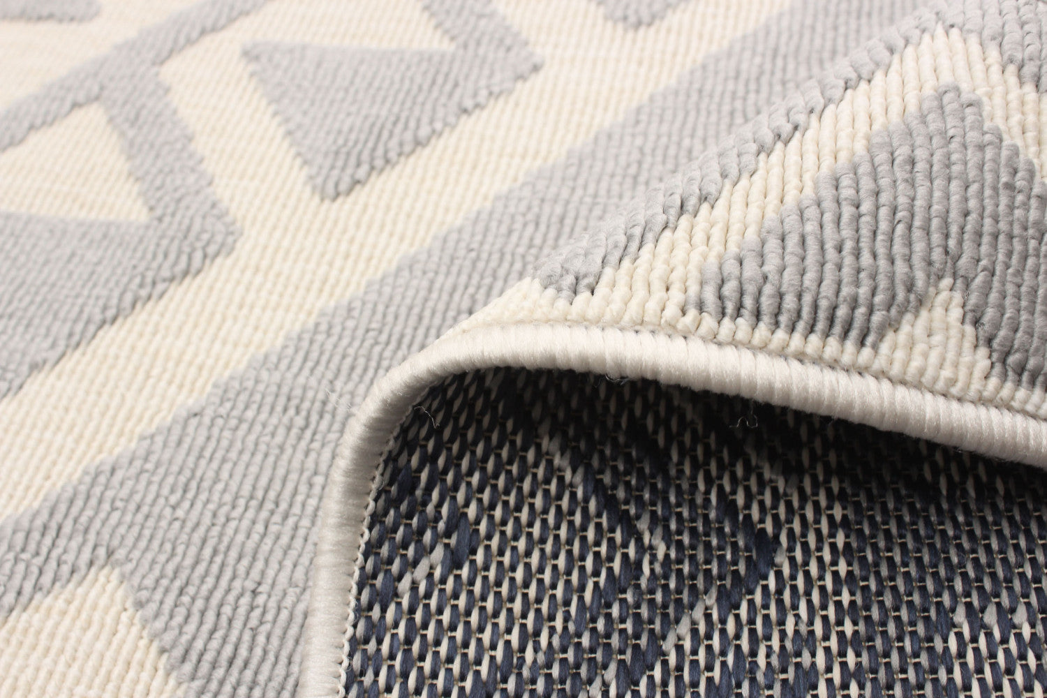 Gaia Light Grey 4'7" x 6'7" Area Rug|Carpette Gaia gris clair 4 pi 7 po x 6 pi 7 po|D86FW5XO