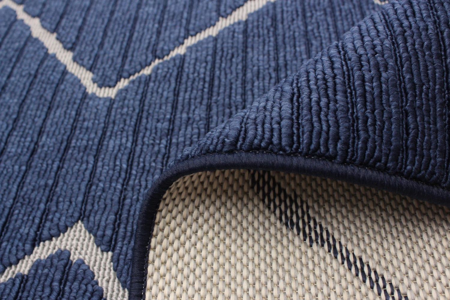 Kimi Blue 4'7" x 6'7" Area Rug|Carpette Kimi bleue 4 pi 7 po x 6 pi 7 po|D86FAVG7