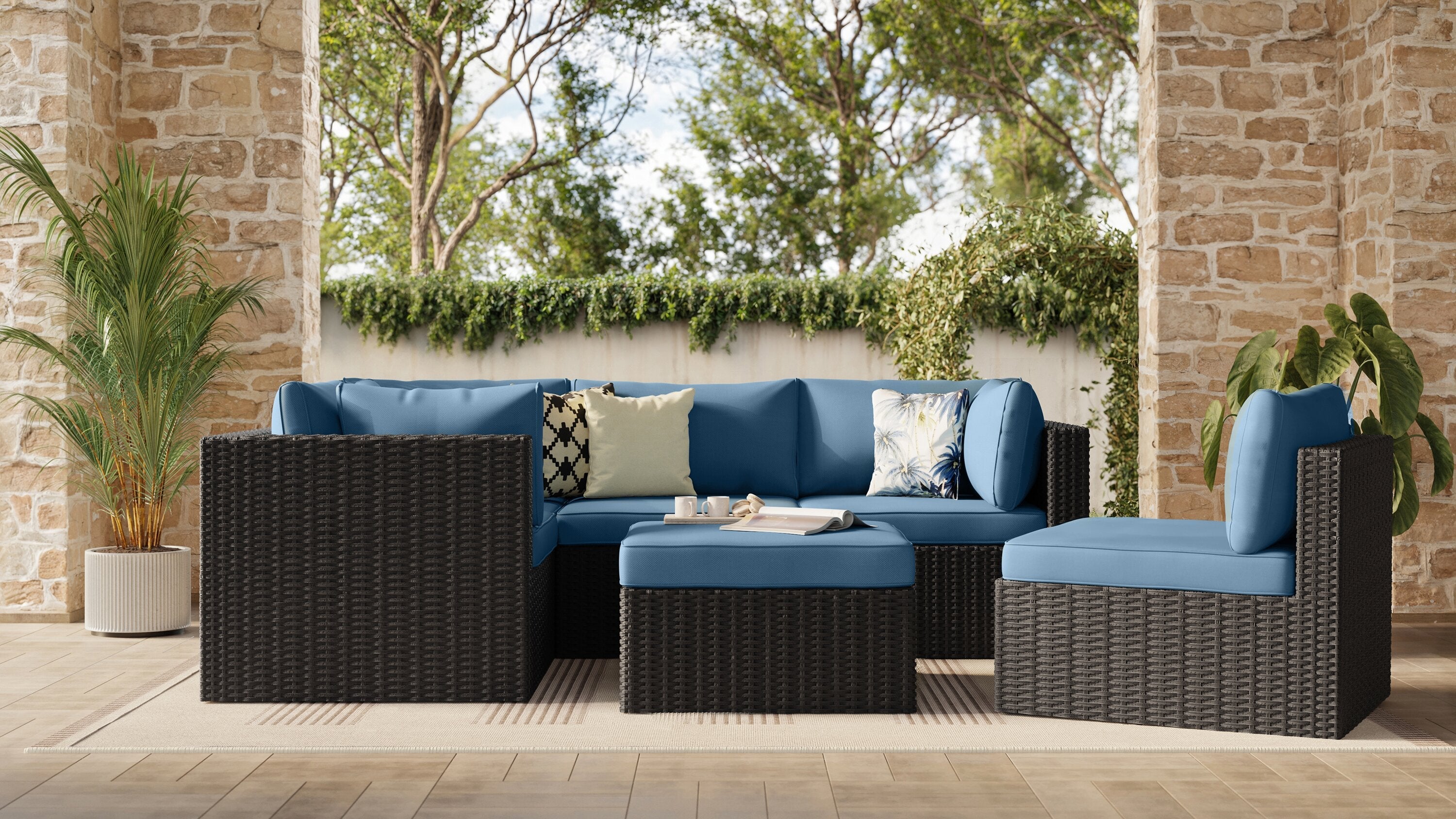 Barbados 6-Piece Patio Set with Ottoman – Blue  | Ensemble Barbados 6 pièces pour la terrasse avec pouf - bleu