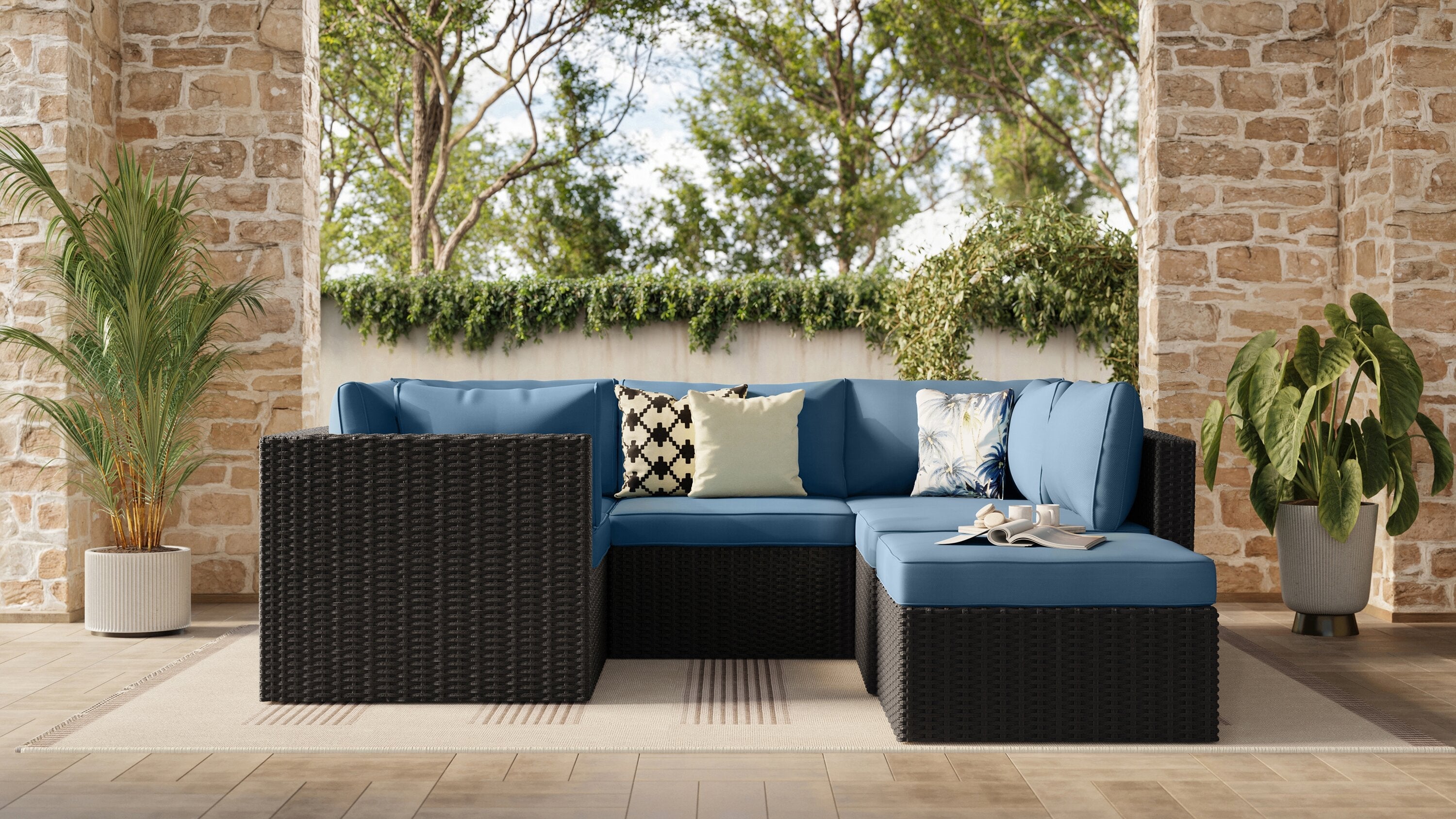Barbados 6-Piece Patio Set with Ottoman – Blue  | Ensemble Barbados 6 pièces pour la terrasse avec pouf - bleu
