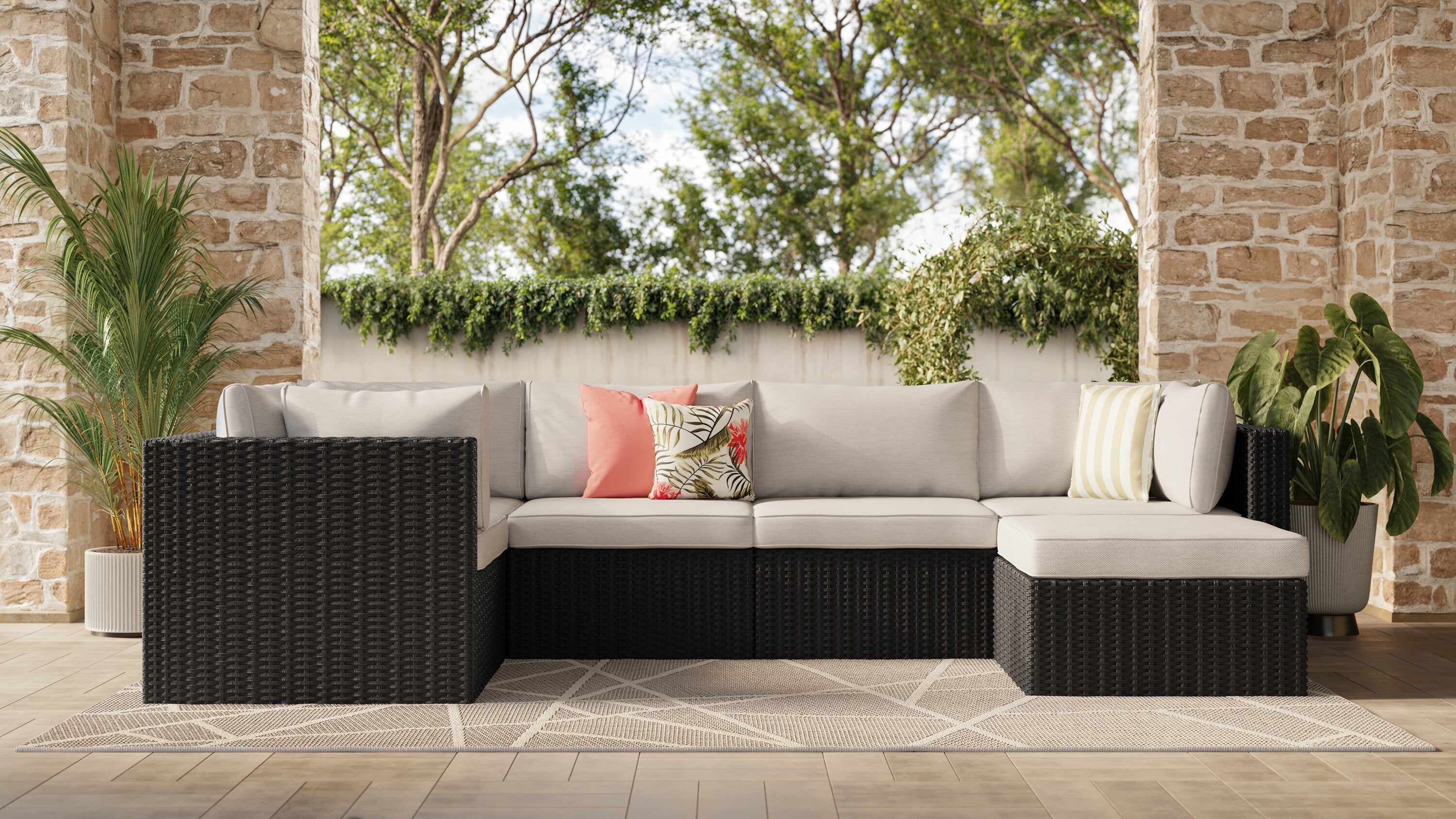 Barbados 6-Piece Patio Set with Ottoman – Grey | Ensemble Barbados 6 pièces pour la terrasse avec pouf - gris