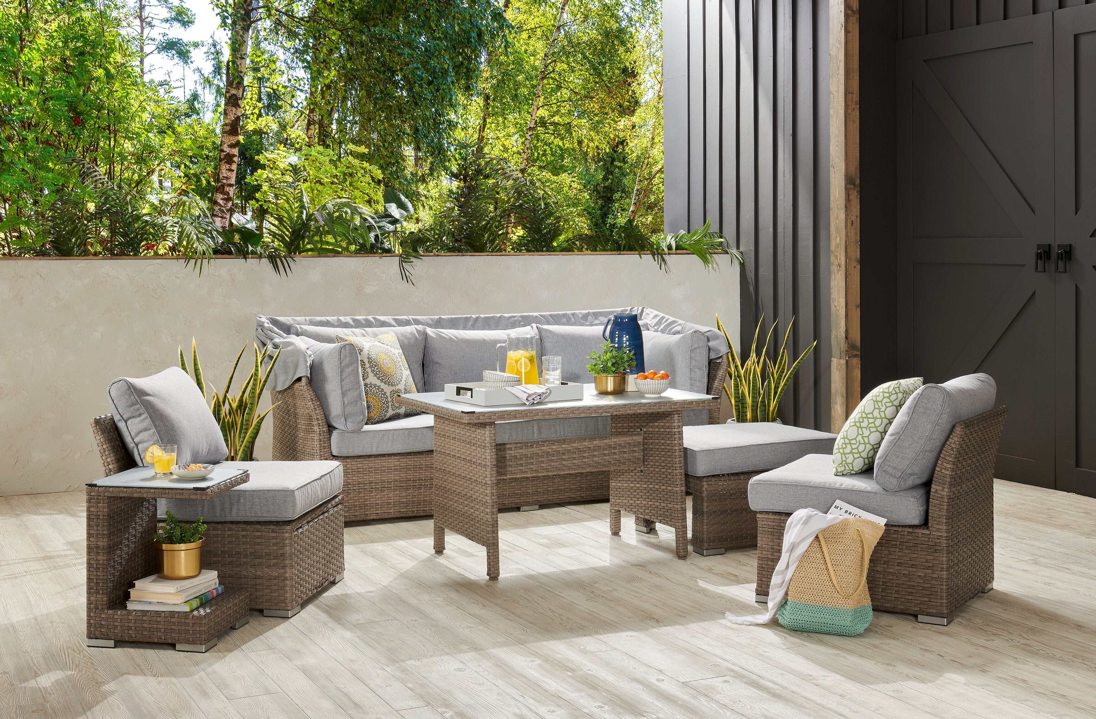 Bermuda 6-Piece Canopy Outdoor Patio Conversation Set - Hand-Woven Resin Wicker, UV & Weather Resistant - Grey | Ensemble de conversation Bermuda 6 pièces avec toit pour la terrasse à l’extérieur - osier en résine tressé à la main - gris