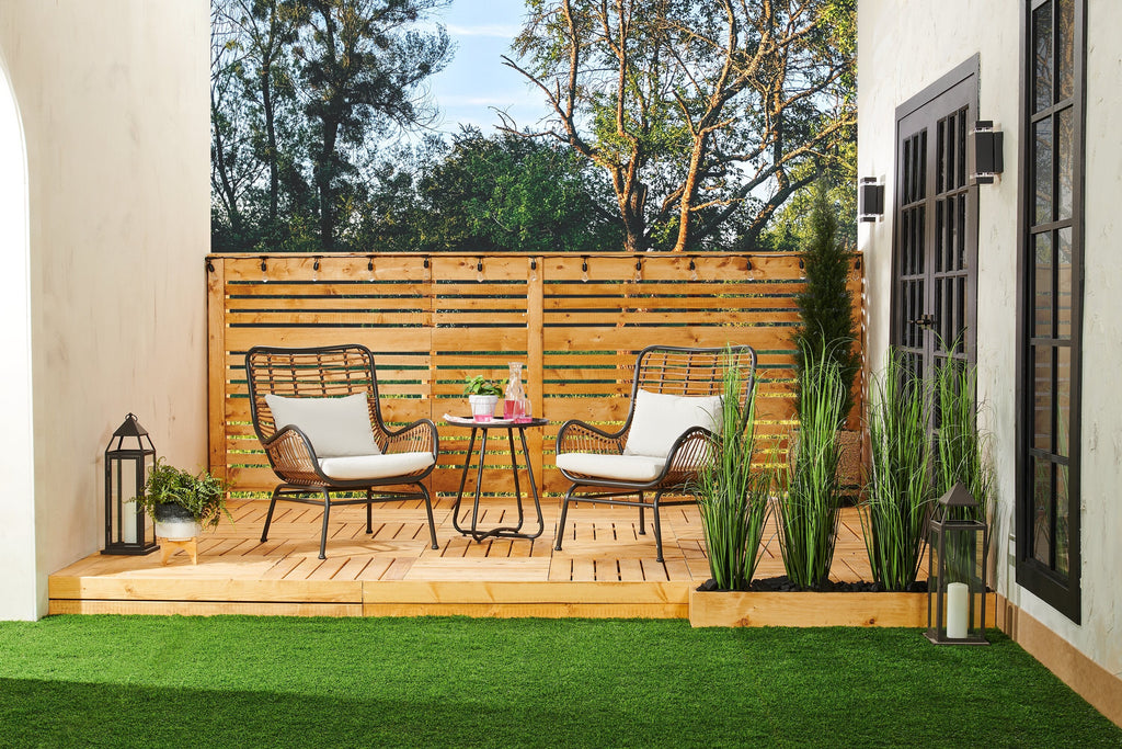 Maki 3-Piece Outdoor Patio Conversation Set with 2 Chairs & Round Metal End Table - Hand-Woven Resin Wicker, UV & Weather Resistant - Natural| Coin-repas pour la terrasse Maki 3 pièces | MAKI3SET