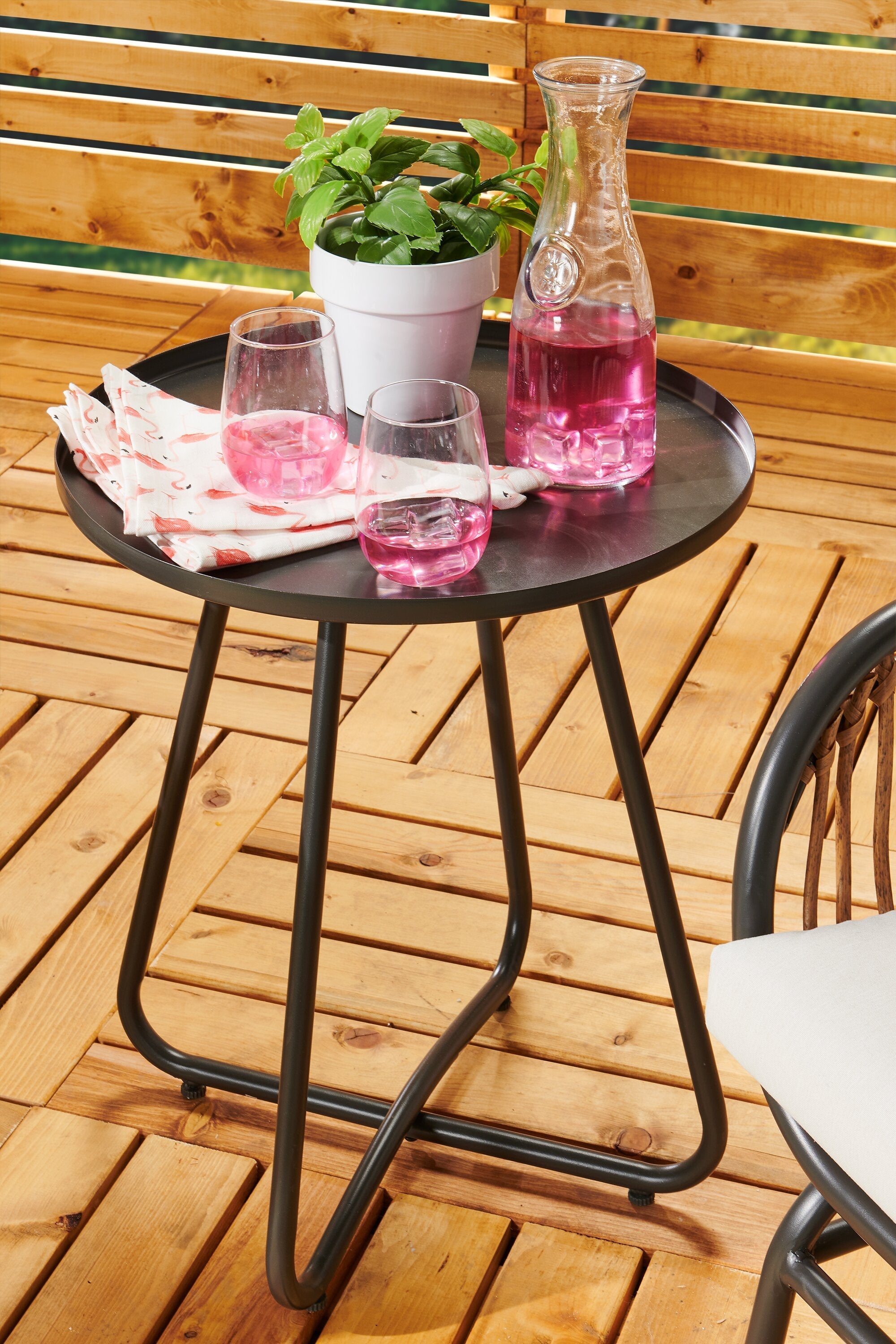 Maki 3-Piece Outdoor Patio Conversation Set with 2 Chairs & Round Metal End Table - Hand-Woven Resin Wicker, UV & Weather Resistant - Natural| Coin-repas pour la terrasse Maki 3 pièces | MAKI3SET