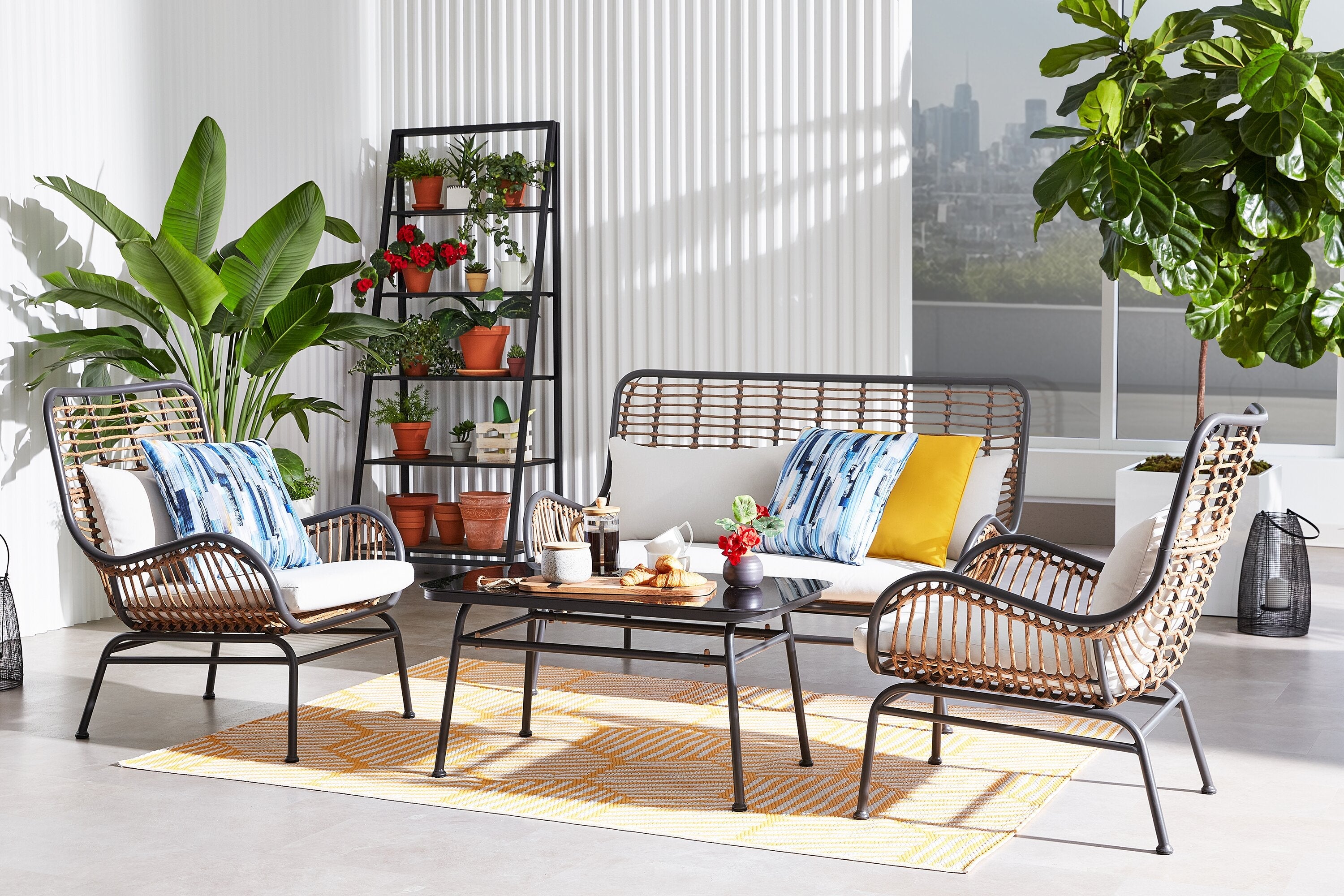 Maki 4-Piece Outdoor Patio Conversation Set with Loveseat, 2 Chairs & Glass Top Coffee Table - Hand-Woven Resin Wicker, UV & Weather Resistant - Natural | Ensemble de conversation Maki 4 pièces pour la terrasse