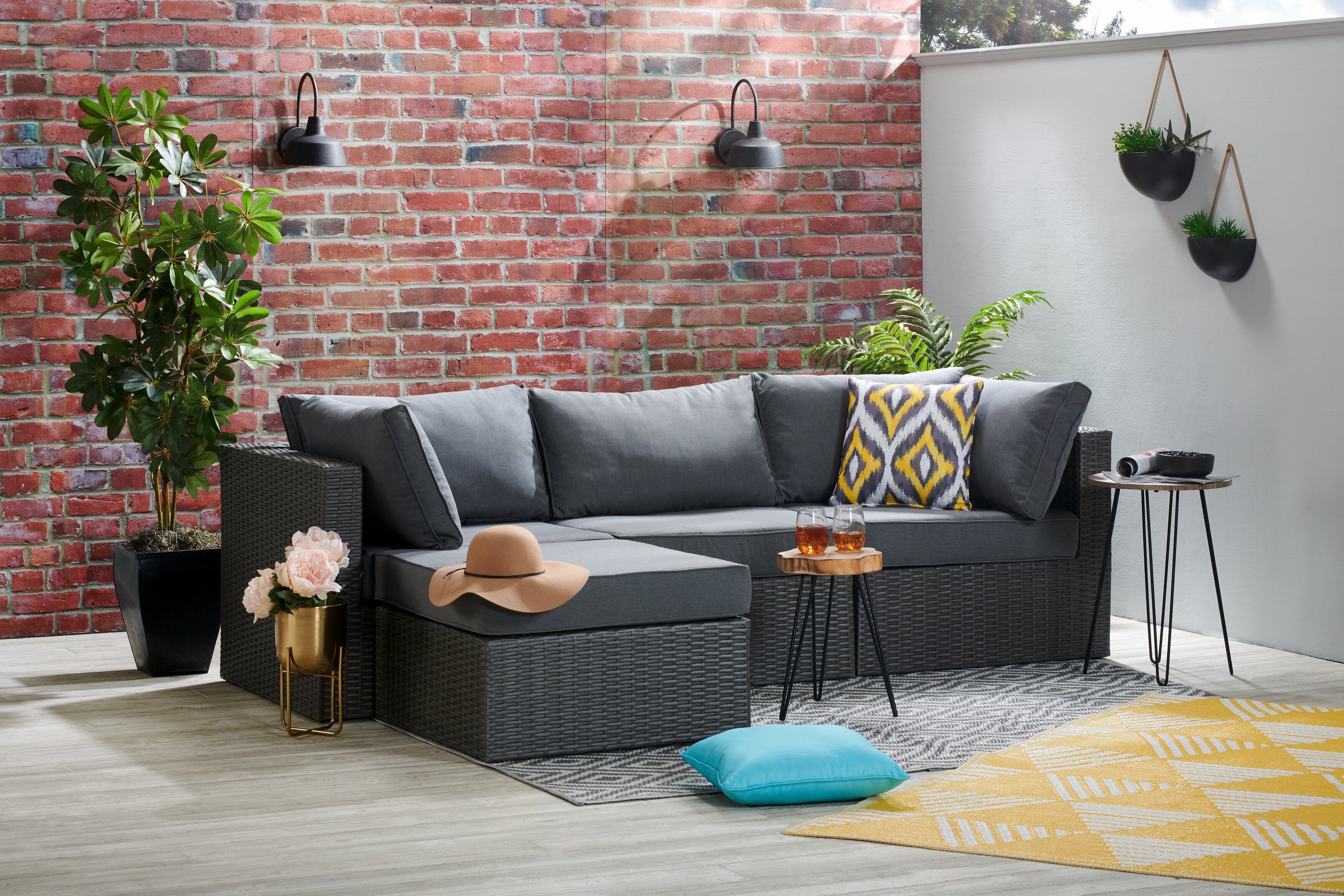 Morris Armless Outdoor Patio Chair - Hand-Woven Resin Wicker, Olefin Fabric, UV & Weather Resistant - Grey|Fauteuil sans accoudoirs Morris pour la terrasse|MORRG0AM