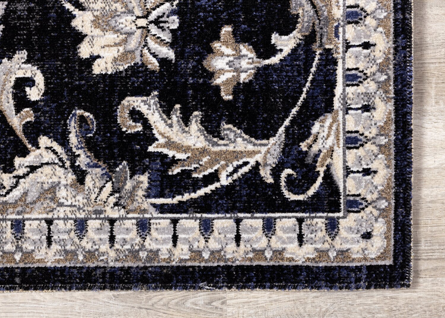 Aiyla Area Rug - 8' x 11' | Carpette Aiyla - 8 pi x 11 pi