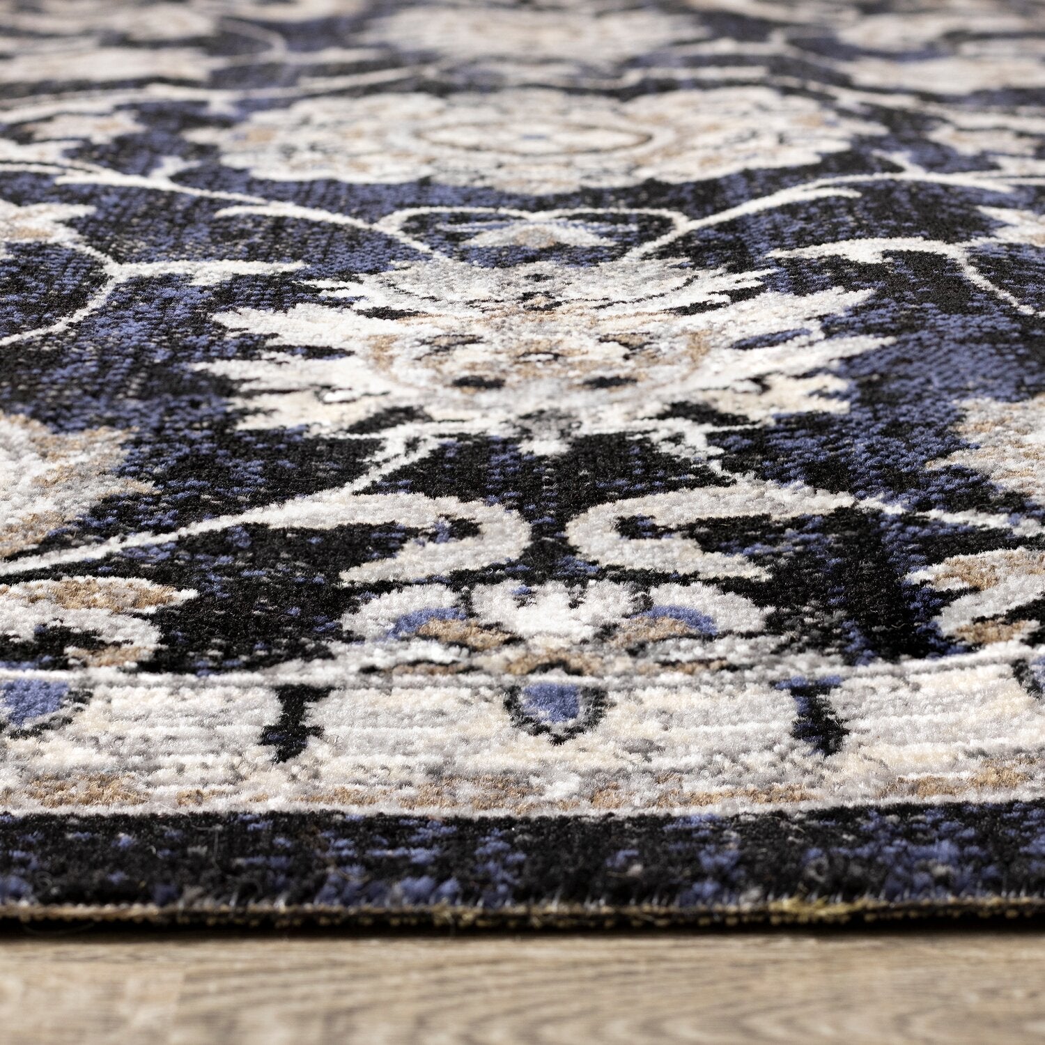 Aiyla Area Rug - 8' x 11' | Carpette Aiyla - 8 pi x 11 pi