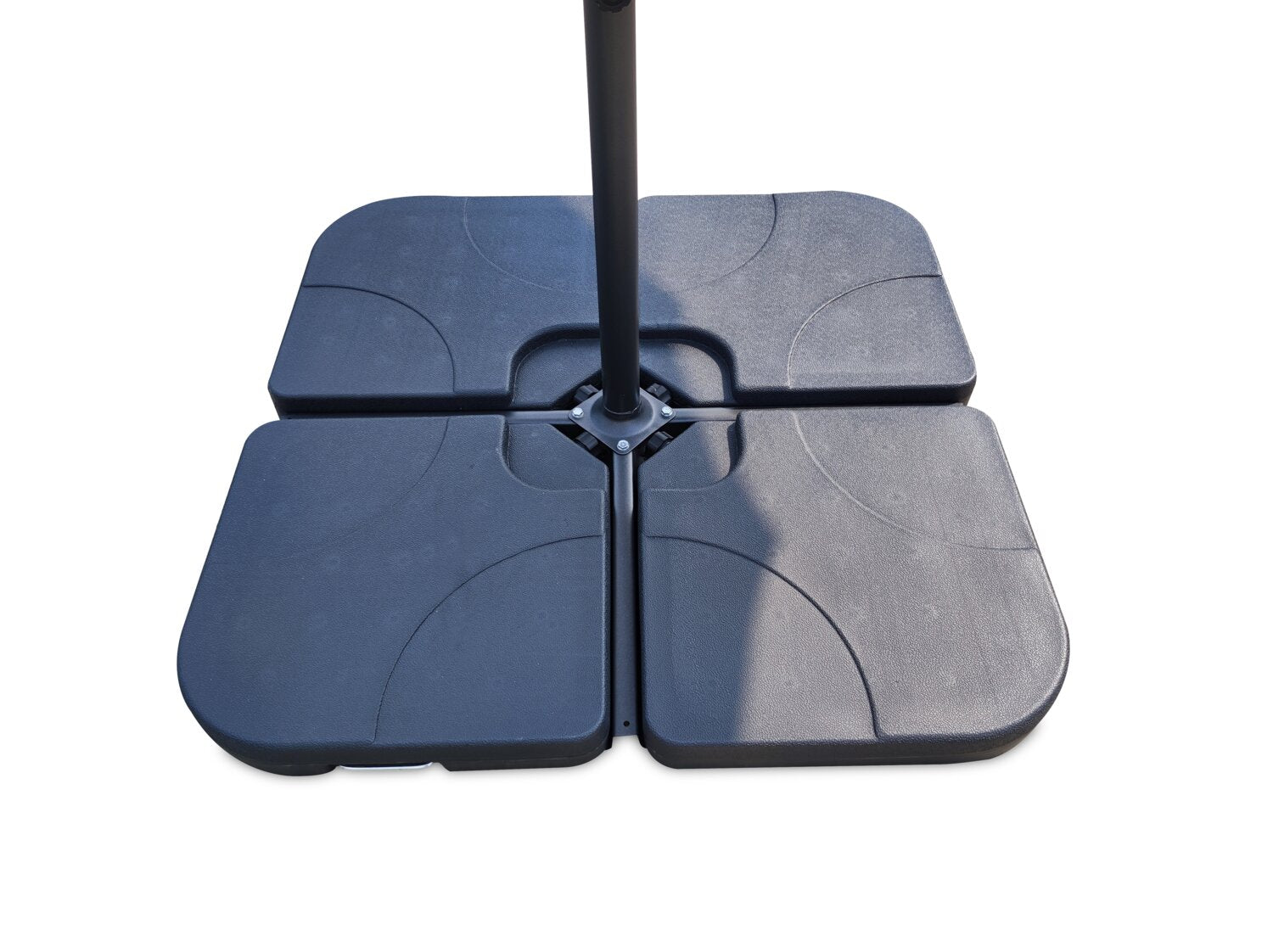 Outdoor Patio 4-Piece Umbrella Base - Weather Resistant Plastic, Universal Fit, Water or Sand Fill Base - Black|Socle de parasol 4 pièces pour la terrasse à l’extérieur, plastique résistant aux intempéries, universel, base remplie d’eau ou de sable - noir