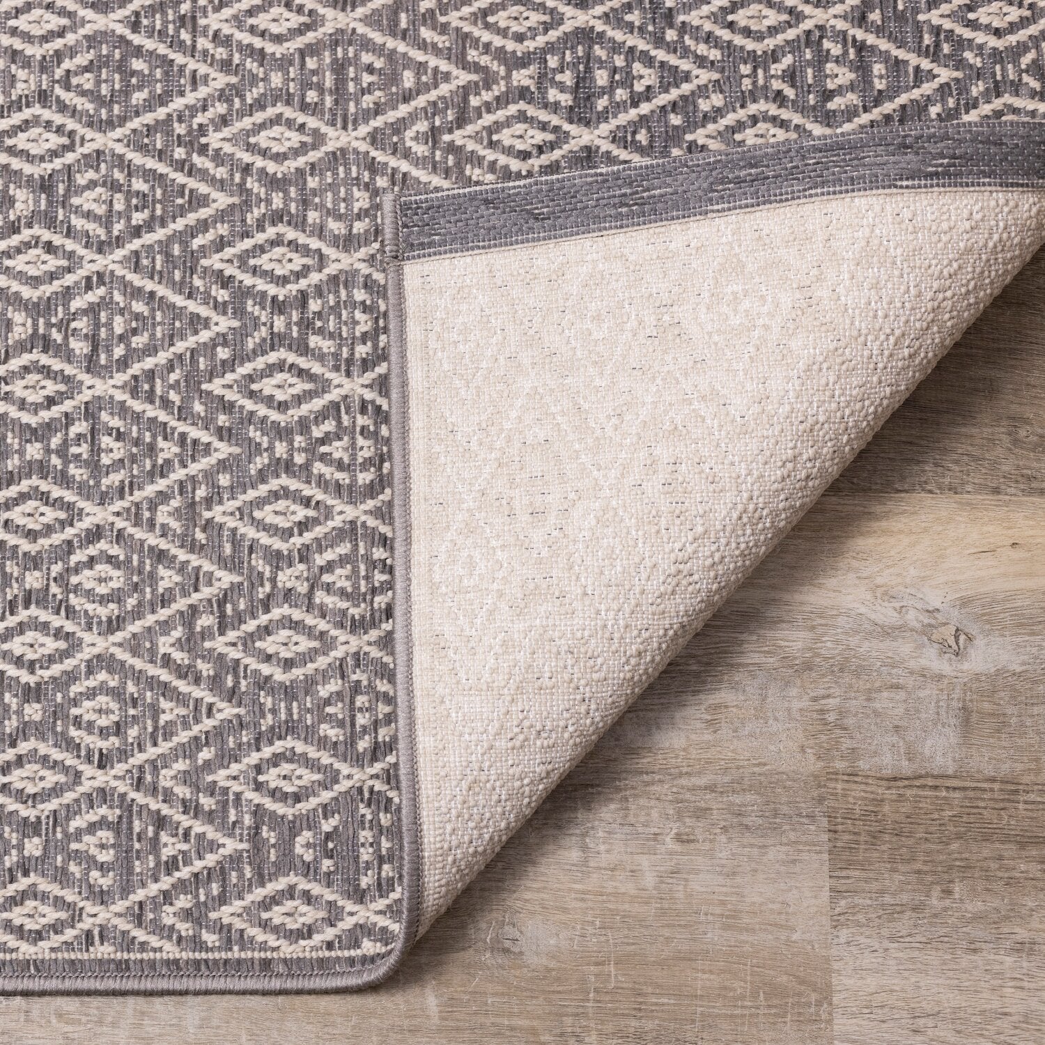 Vista Area Rug - 5' x 8' | Carpette Vista - 5 pi x 8 pi